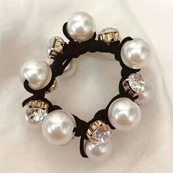 ☘️☘️☘️Set of 3 elegant elastic hair ties.☘️☘️☘️ - Picture 5 of 6